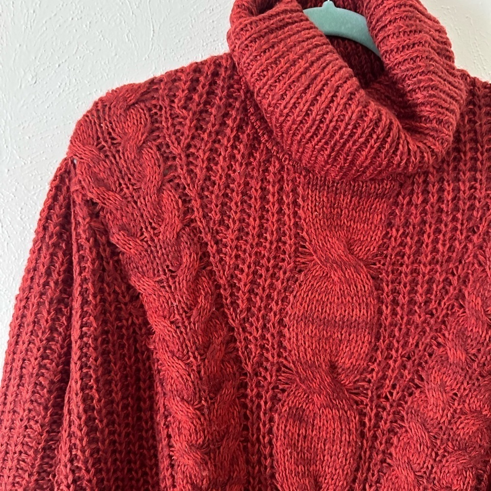 🌟SALE🌟 universal threads red turtleneck sweater size large - Picture 6 of 7